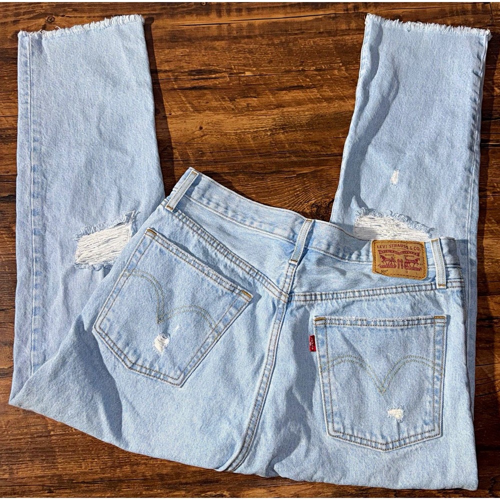 Levi's 501 Women's Light Wash Distressed Straight Leg Denim Button Fly Jeans 30